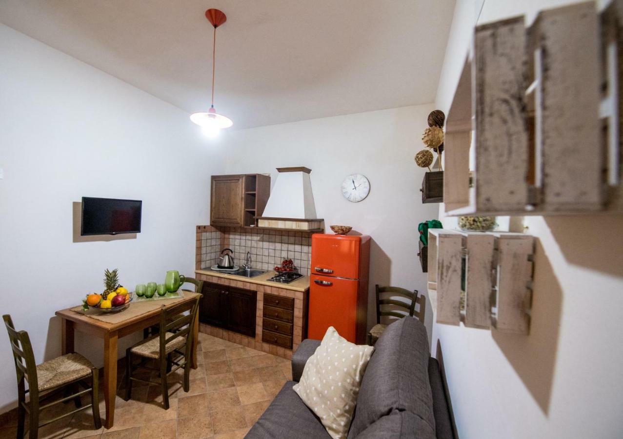 Macaria Apartments ตราปานี ภายนอก รูปภาพ